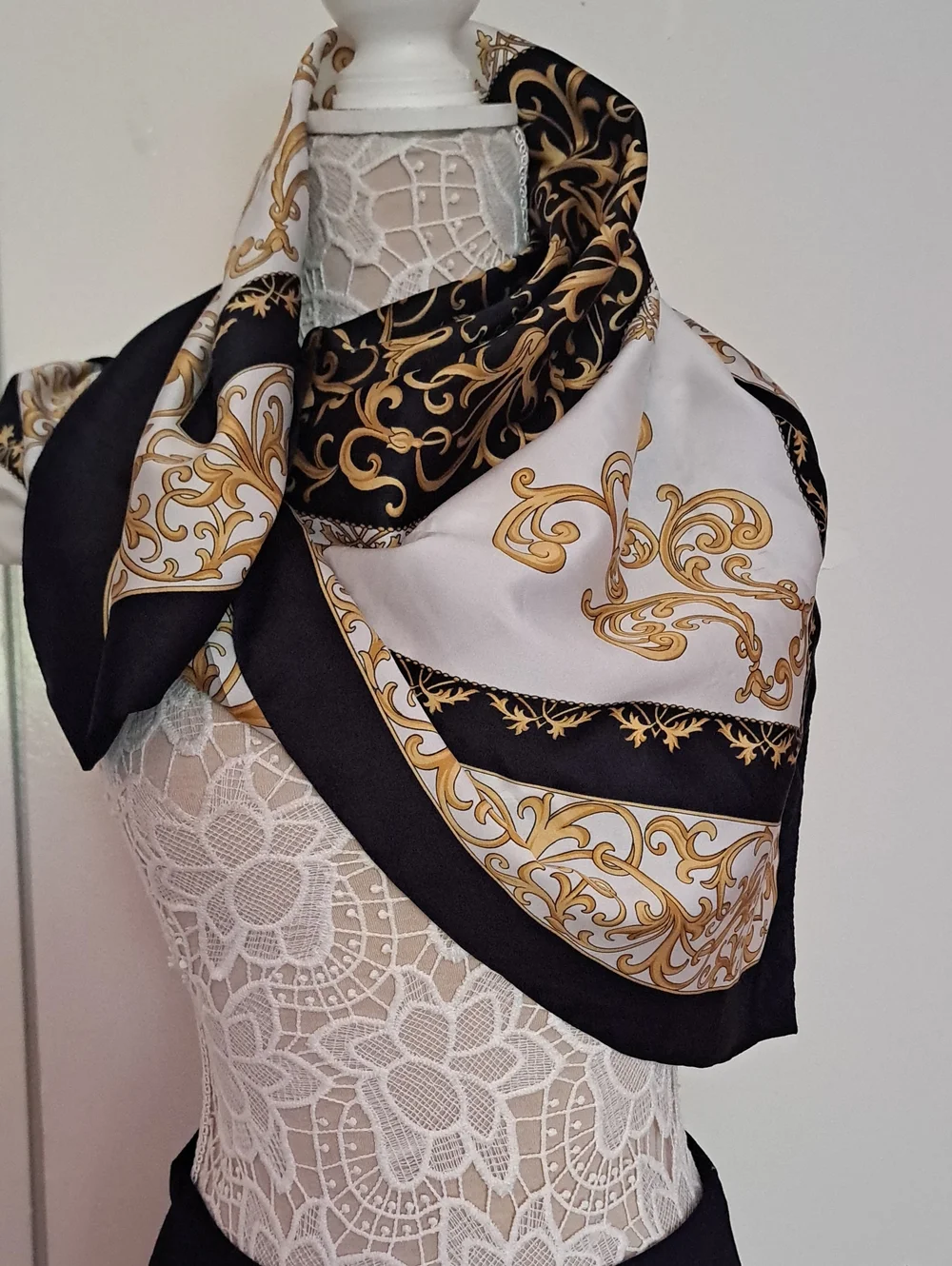 ITALIAN Elegant Black, White and Gold Baroque Silk Scarf